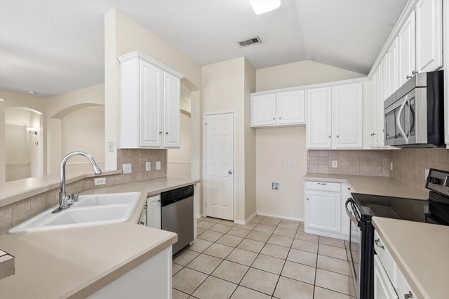 1503 Nightingale Lane, Corinth, TX 76210