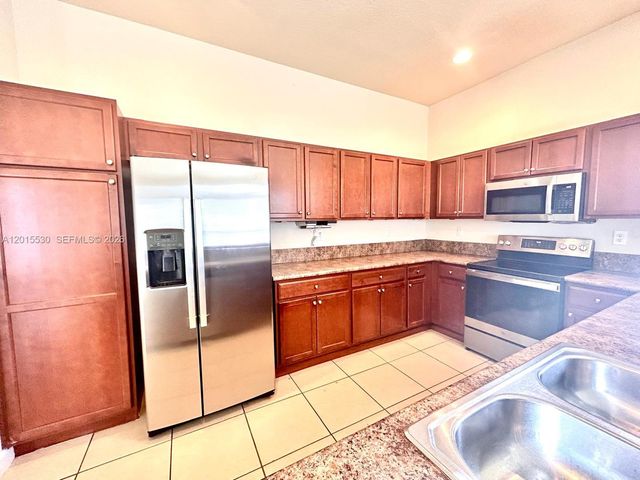 17031 SW 92nd St 17031, Miami, FL 33196