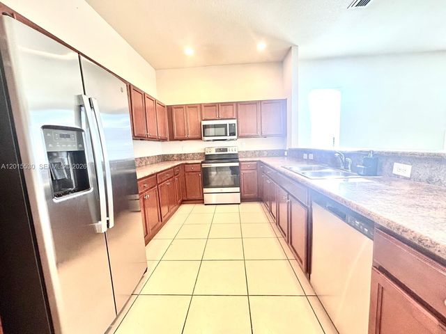 17031 SW 92nd St 17031, Miami, FL 33196