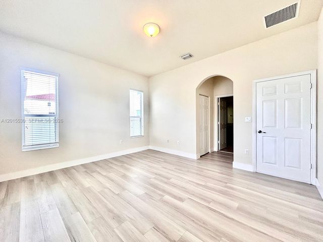 17031 SW 92nd St 17031, Miami, FL 33196