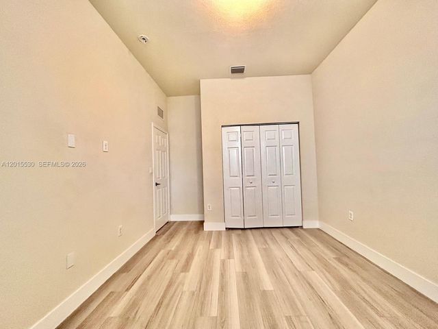 17031 SW 92nd St 17031, Miami, FL 33196