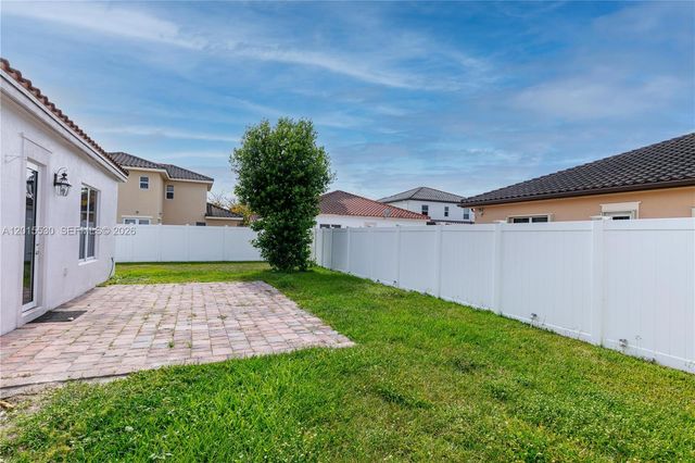 17031 SW 92nd St 17031, Miami, FL 33196