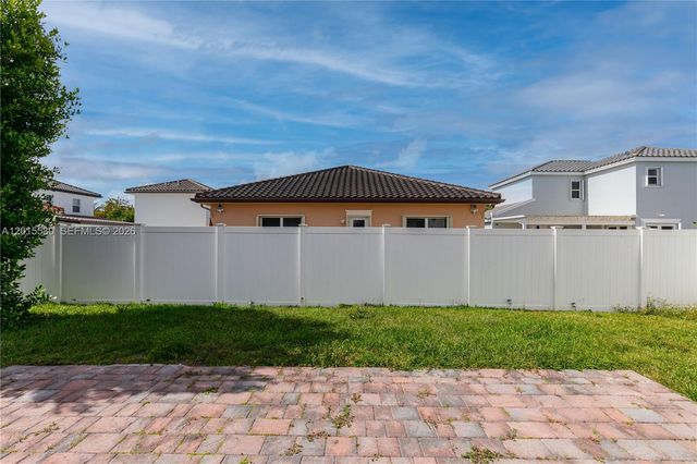 17031 SW 92nd St 17031, Miami, FL 33196