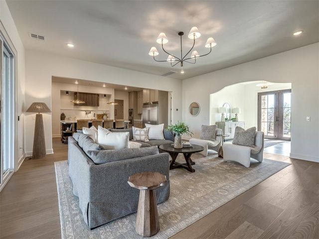 9401 Far Hills Court, Arcadia, OK 73007