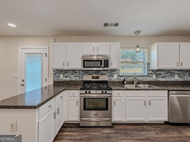 4896 Laythan Jace Court SW, Snellville, GA 30039