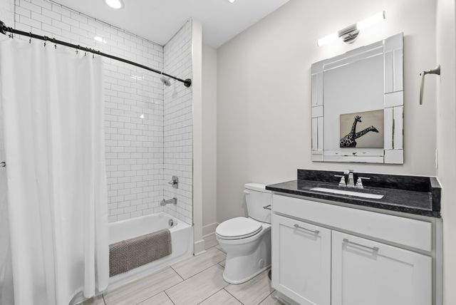 1240 2nd Ave S Apt 10, Nashville, TN 37210