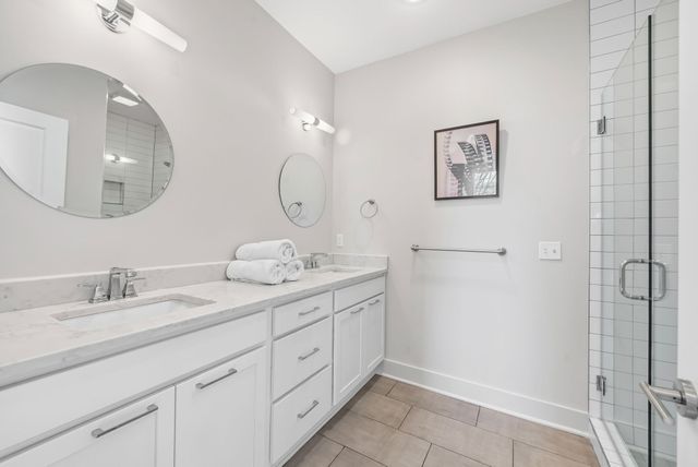 1240 2nd Ave S Apt 10, Nashville, TN 37210