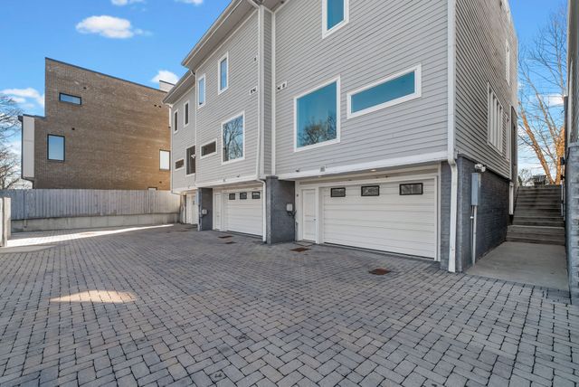 1240 2nd Ave S Apt 10, Nashville, TN 37210