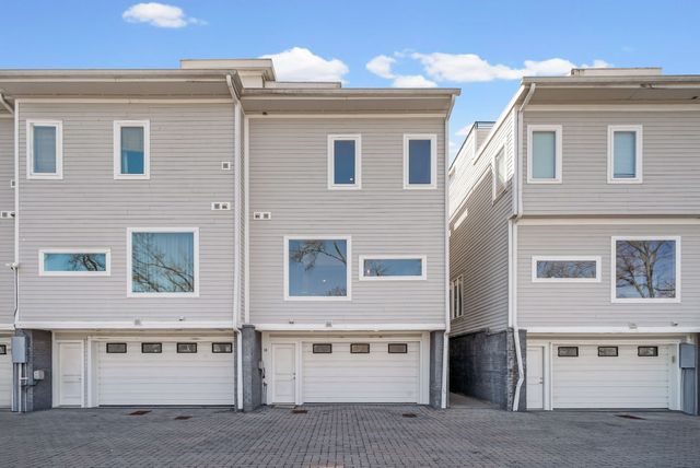 1240 2nd Ave S Apt 10, Nashville, TN 37210