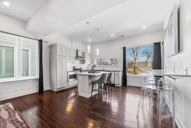 1240 2nd Ave S Apt 10, Nashville, TN 37210