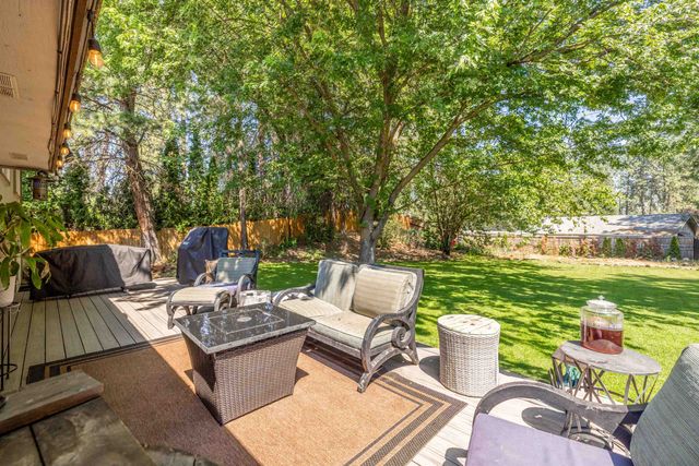 11806 N Guinevere Dr, Spokane, WA 99218