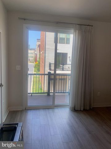 2821 EVANSGREEN DR, Suitland, MD 20746