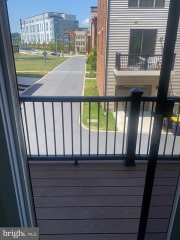 2821 EVANSGREEN DR, Suitland, MD 20746