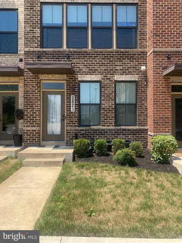 2821 EVANSGREEN DR, Suitland, MD 20746