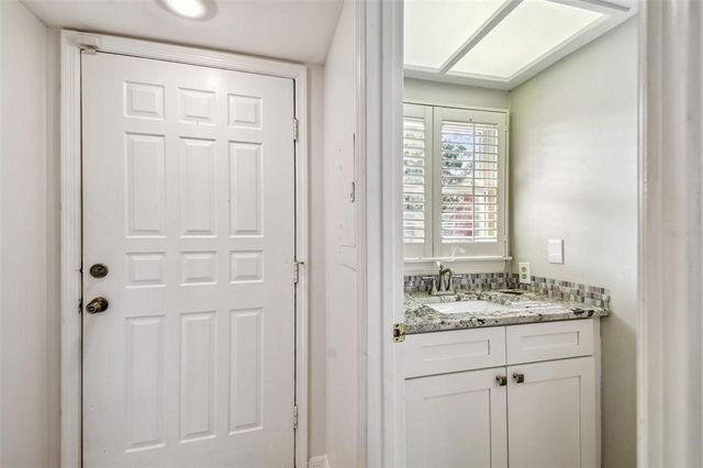 2515 S YSABELLA AVENUE, Tampa, FL 33629