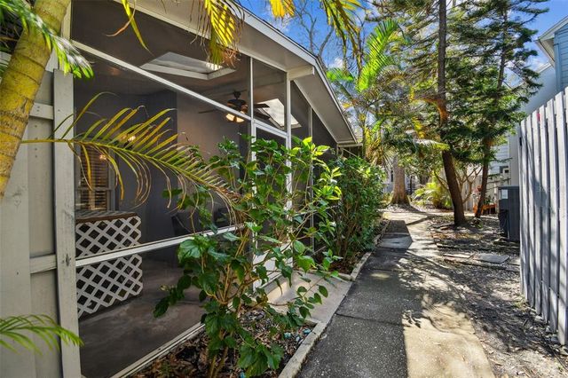 2515 S YSABELLA AVENUE, Tampa, FL 33629