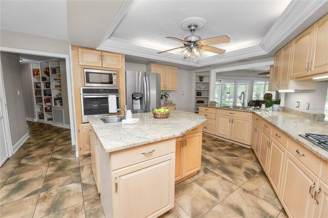 6230 FORESTWOOD DRIVE W, Lakeland, FL 33811