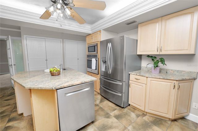 6230 FORESTWOOD DRIVE W, Lakeland, FL 33811