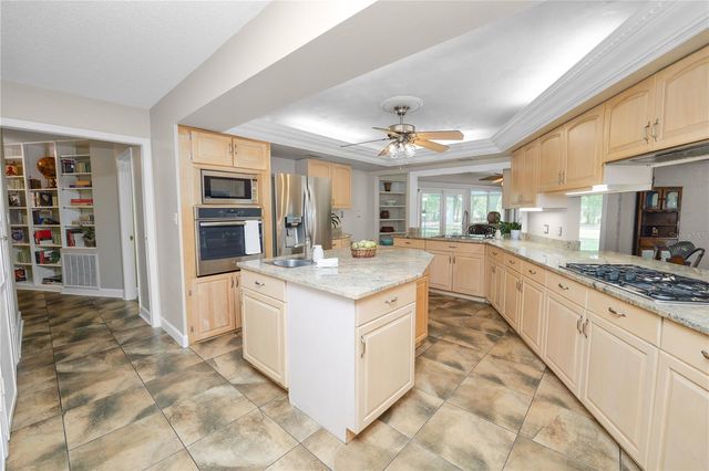 6230 FORESTWOOD DRIVE W, Lakeland, FL 33811