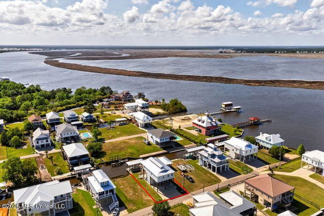 96 Fiber Street, Bay Saint Louis, MS 39520