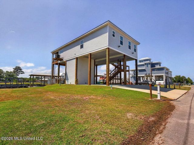 96 Fiber Street, Bay Saint Louis, MS 39520