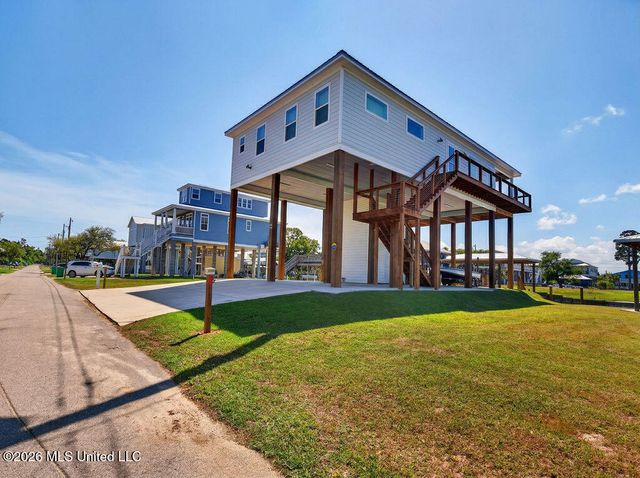 96 Fiber Street, Bay Saint Louis, MS 39520