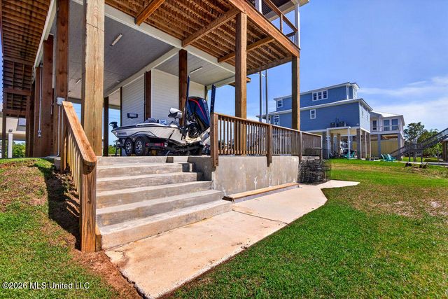 96 Fiber Street, Bay Saint Louis, MS 39520