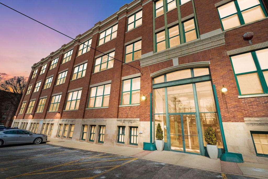 601 Linden Place 121, Evanston, IL 60202