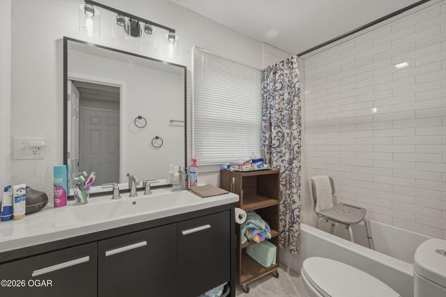 828 S Porter Avenue, Joplin, MO 64801