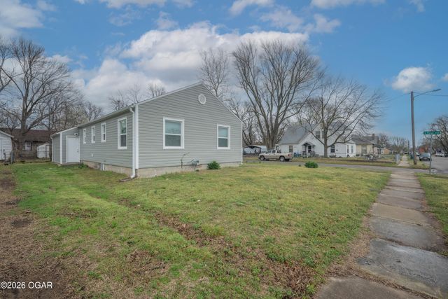 828 S Porter Avenue, Joplin, MO 64801