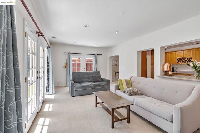 100 Lily Ct, Hercules, CA 94547