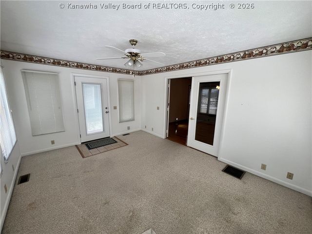 3 Meadow Lane, Scott Depot, WV 25560