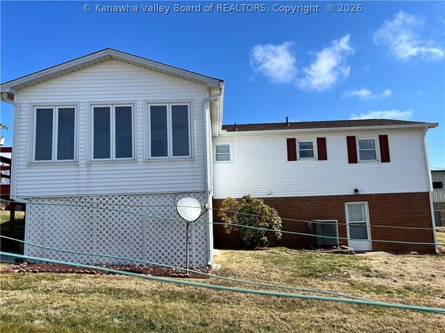 3 Meadow Lane, Scott Depot, WV 25560