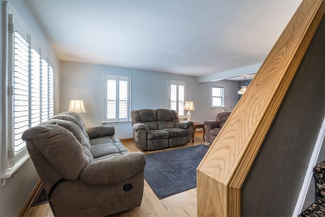 3332 W 10TH Street, Erie, PA 16505