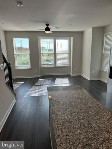 4770 TOWNE SQUARE BLVD, Suitland, MD 20746