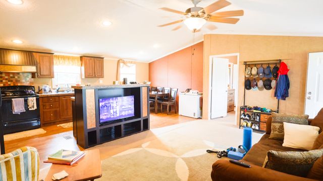 679 Bert Ridge Road, Science Hill, KY 42553