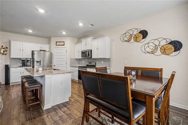 3462 Hawthorn Farm Boulevard, Loganville, GA 30052