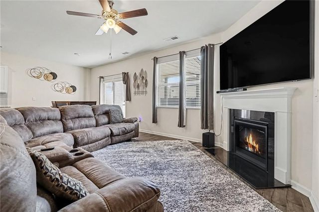 3462 Hawthorn Farm Boulevard, Loganville, GA 30052