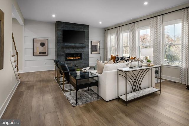 12801 CANOVA DR, Manassas, VA 20112