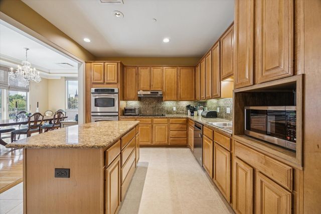 511 S Post Oak Lane 3D, Houston, TX 77056