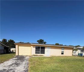 871 Lake McGregor DR, Fort Myers, FL 33919