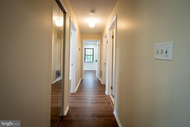 20 CHAMBERLIN CT, Trenton, NJ 08648