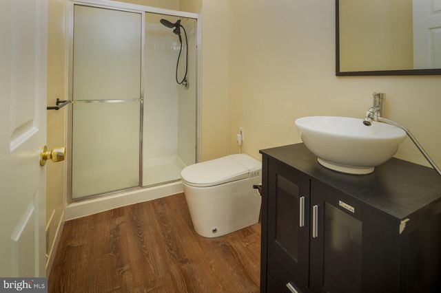 20 CHAMBERLIN CT, Trenton, NJ 08648