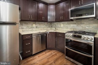 20 CHAMBERLIN CT, Trenton, NJ 08648