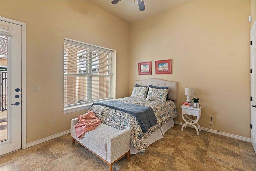 14910 Leeward Dr 804, Corpus Christi, TX 78418 — photo 3
