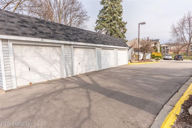 3559 Port Cove Drive, Waterford Charter Township, MI 48328