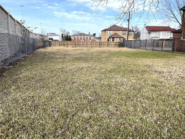 2209 Wichita Street, Houston, TX 77004