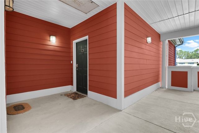 1733 Whitemarsh Way, Savannah, GA 31410