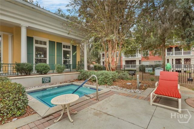 1733 Whitemarsh Way, Savannah, GA 31410