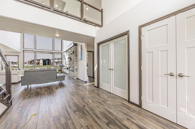 2432 Mcleod Drive E, West Fargo, ND 58078